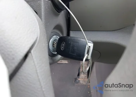 2015 Kia Sportage Lx z USA, uszkodzony, nr VIN KNDPB3AC9F7772211